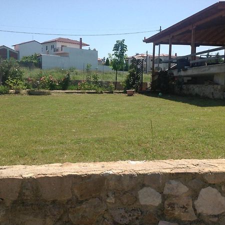Peaceful Apartments In Elani Exterior photo