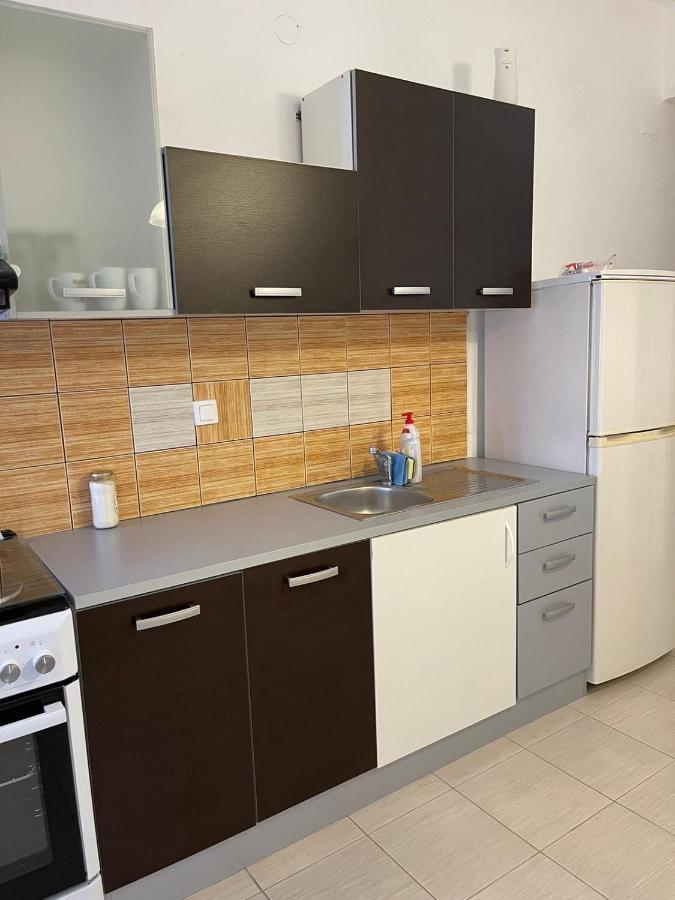 Peaceful Apartments In Elani Exterior photo