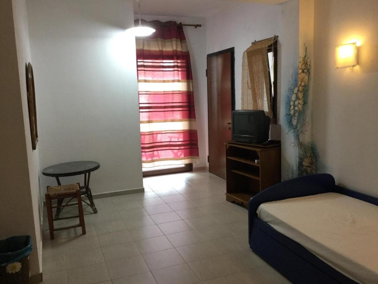 Peaceful Apartments In Elani Exterior photo